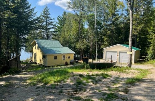 Burlington Cabin | Lake front Cabin cir 1893