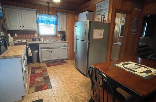 Stover Cabin | Lake Front Cabin in Quiet Cove