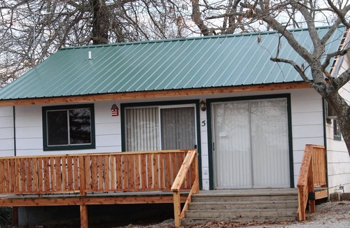 Oakland Resort | Lake front cabin on Bull Shoal Lake