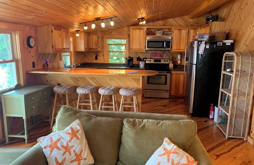 Poland Cabin | Lake Front Cabin on the Upper Range Pond