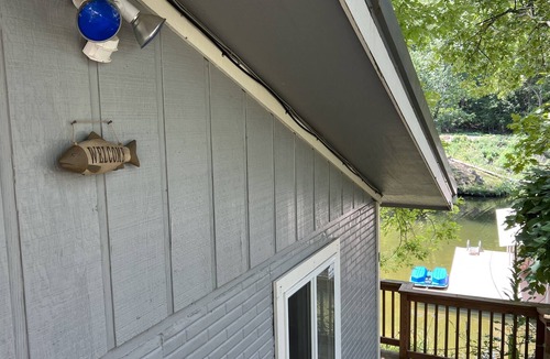 McColley Cabin | Lake Front Cabin with Dock & Lake Toys-Sunrise Beach
