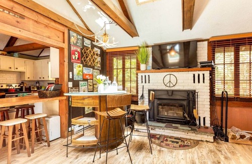 Smallwood House | Lake Front Catskills Lodge