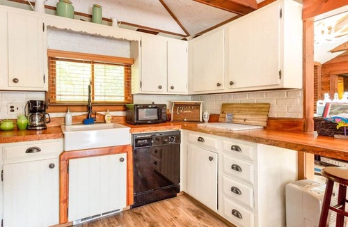 Smallwood House | Lake Front Catskills Lodge