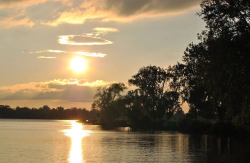 Saint Johns House | Lake front cottage
