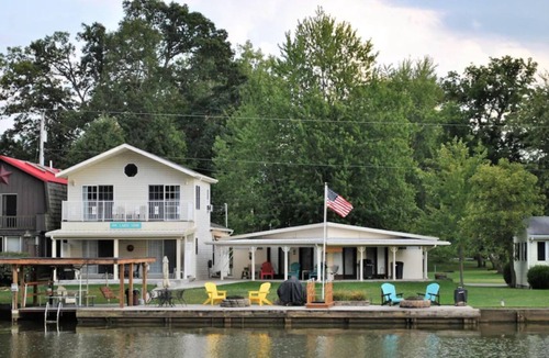 Saint Johns House | Lake front cottage