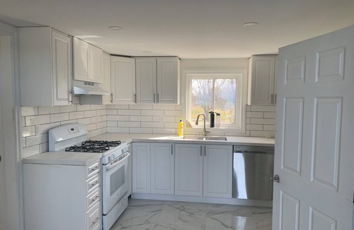 Dashwood Cottage | Lake Front Cottage Grand Bend