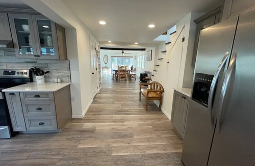 Beurys Lake Cottage | Lake Front Cottage with Fire Pit Terracenn