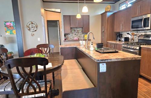 Otonabee-South Monaghan House | Lake Front Dream Cottage Resort! W-5 Star Golf Course!