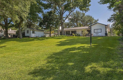 Marble Falls House | Lake Front Family Retreat: Colorado Arm Lake LBJ Private Dock & Kayaks Burnet TX