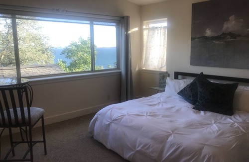 Granite Bay House | Lake front getaway! Casita d’Amore