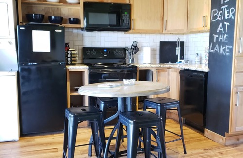 Little Elm House | Lake front hidden gem . Push the reset button. Come find your calm.Pet friendly
