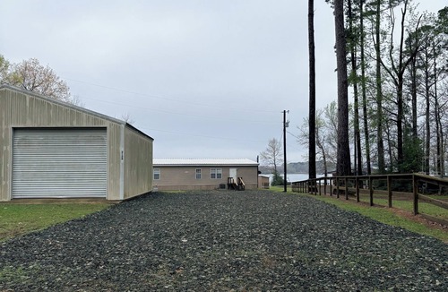 Hemphill House | Lake front hideaway with spectacular views.