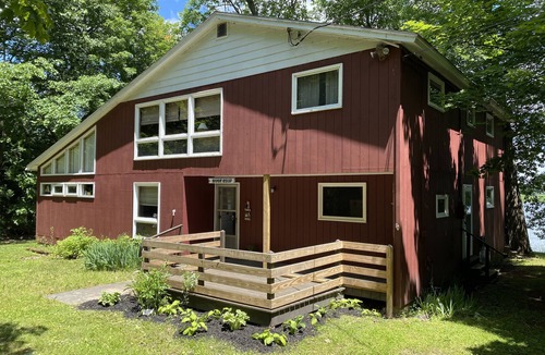 Town of Hounsfield Cottage | Lake Front Historic Sackets Harbor.