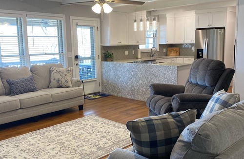 Clarksville House | Lake Front Home on Buggs Island/Kerr Lake Close to Bluestone Boat Ramp!