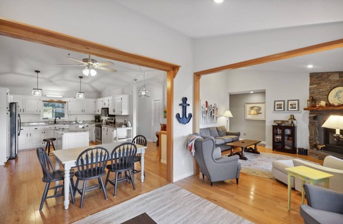 Hiawassee House | Lake front home