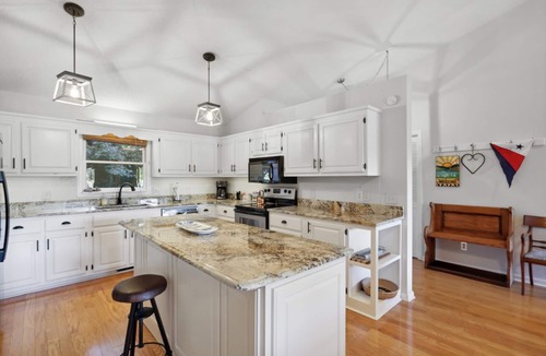 Hiawassee House | Lake front home