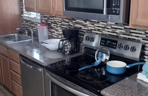 Tool House | Lake front house. cool, pet friendly with fire pit & grill.
