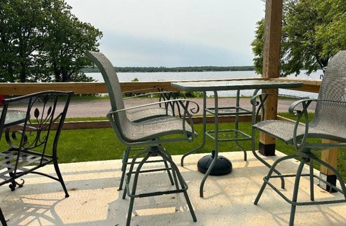 Chaumont House | Lake Front House in Beautiful Guffin Bay, Chaumont