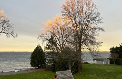 Plattsburgh Cottage | Lake front house on Lake Champlain