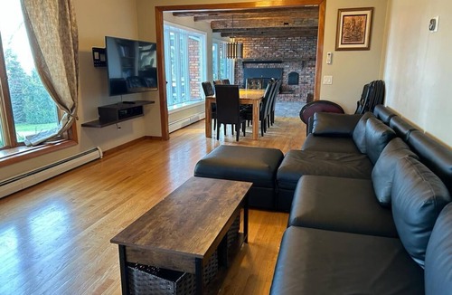 Plattsburgh Cottage | Lake front house on Lake Champlain