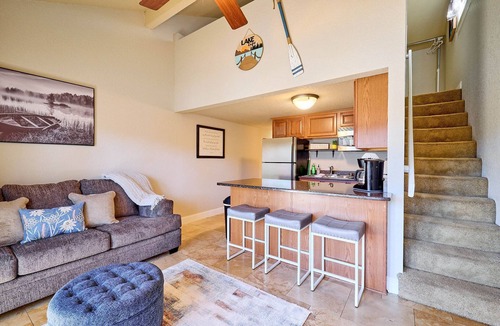 Mid America Condo | Lake Front in Hot Springs! Cozy, Water views and more!