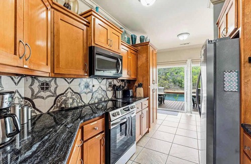 Eureka Springs House | Lake Front, Lake Access, Fire Pit, Pet Friendly