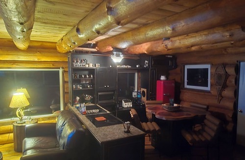 Irondale Cabin | Lake Front Log Cabin