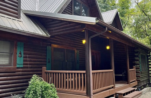Shell Knob Cabin | Lake Front Log Home.12 Acres on Private Cove