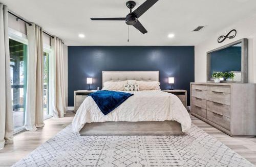 Lone Star House | Lake Front Luxury Fire Pit, Boat Ramp, Grill