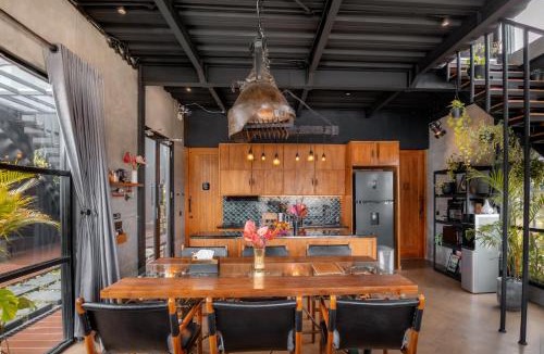 Bedugul Villa | Lake-Front Luxury Villa