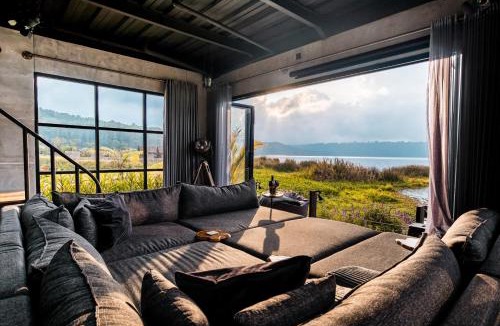 Bedugul Villa | Lake-Front Luxury Villa