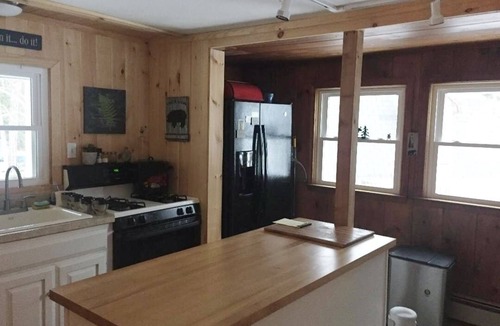 Middleton Cottage | Lake Front Magic on Sunrise Lake.