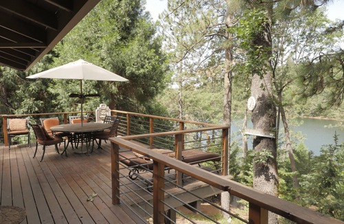 Meadow Vista House | Lake front Paradise! Water Ski, Wake Board, Fish or.