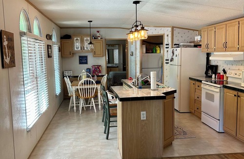 Clarksville House | Lake Front Paradise