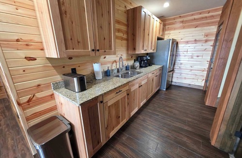 New Lisbon House | Lake Front | Pontoon | Arcade | Beach | Hot Tub