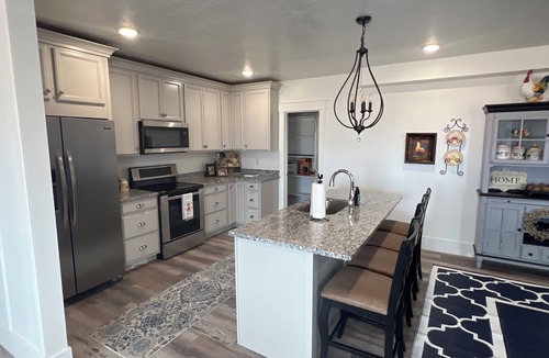 Saratoga Springs Apartment | Lake front property