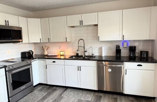 Westover House | Lake Front Retreat, 3 BDR, Pet Friendly!