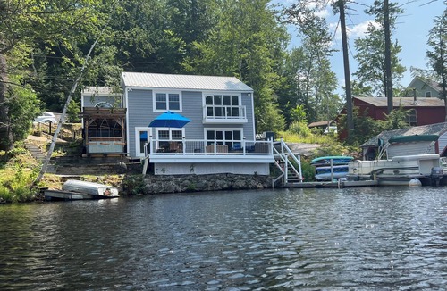 Weare House | Lake Front Retreat with Deep Water Dock