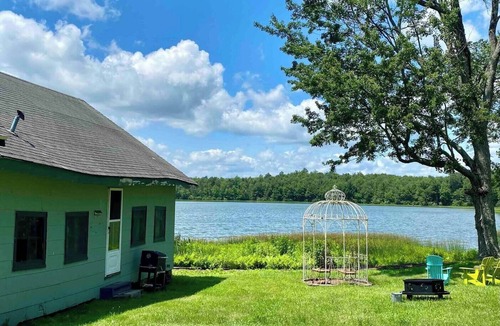 Beach Lake House | Lake Front Rustic Cabin #1 on Private Lake!
