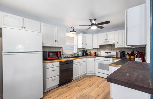 Shell Knob House | Lake front, spacious & cozy home with entertainment room.