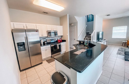 Sunset Lakes House | *LAKE FRONT SUNSET HOUSE*5 MINUTES TO DISNEY!