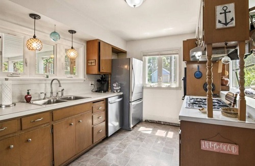 Hilton Cottage | Lake Front Two Bedroom Cottage!