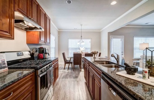 Morrow House | Lake-Front View Home W/Open Deck & 2 King Beds