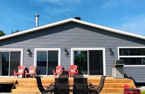 Disraeli Ski Chalet | Lake & Game Room | Chalet Brothers and Sun