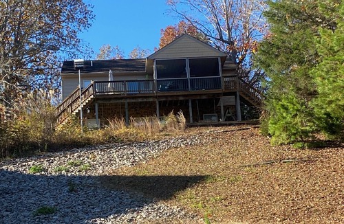 Bracey House | Lake Gaston Retreat!