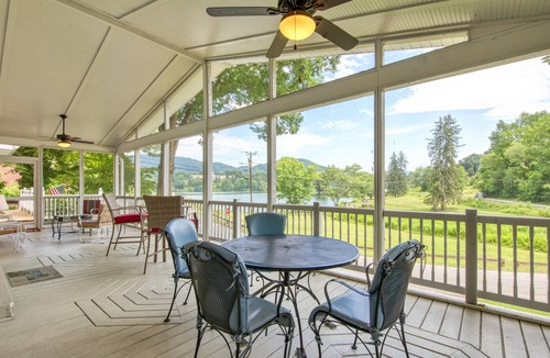 Lake Junaluska House | Lake Gem W/Water Views, Free WiFi, Full Kitchen, Screened-In Deck & More