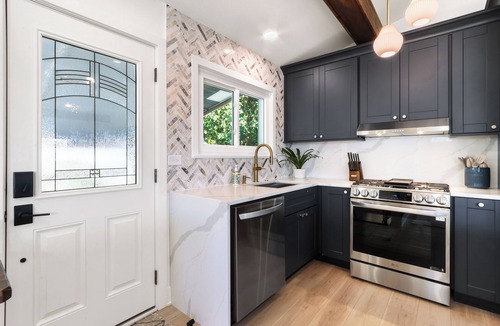 Williams Bay House | Lake Geneva Getaway/Walk to Pier 290, Beach & Lake Path