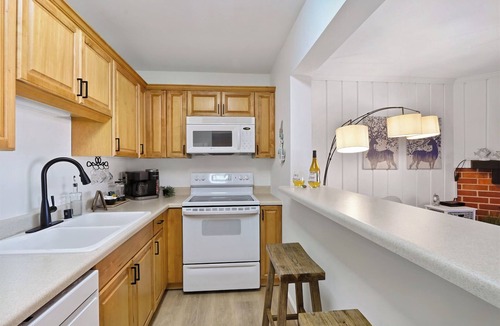 Lake Geneva Condo | Lake Geneva Getaway | King Bed Fireplace Pool