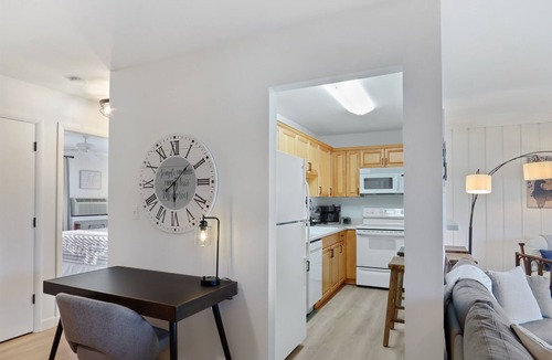 Lake Geneva Condo | Lake Geneva Getaway | King Bed Fireplace Pool