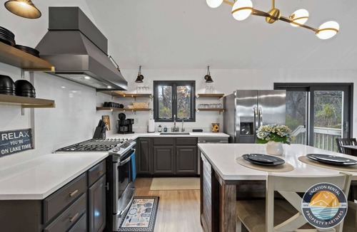 Como House | Lake Geneva House: Family Fun with Pool Table